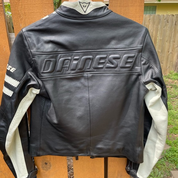 Dainese Molvena Women’s Classic Motorcycle Jacket 42 - Picture 4 of 11